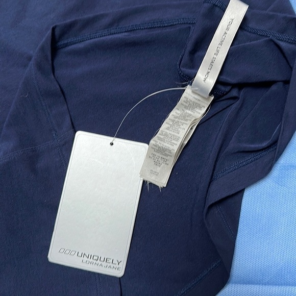 Lorna Jane Navy Short Sleeve T-Shirt work out cut out back NWT - Picture 3 of 7